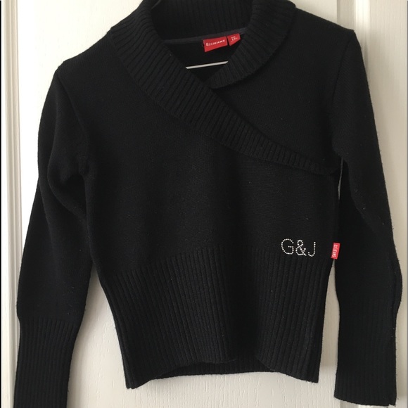 Black Sweater - Picture 1 of 5